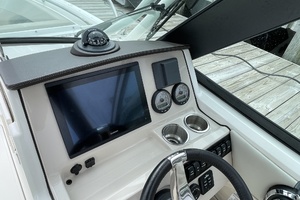 24ft Boston Whaler Yacht For Sale