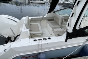 24ft Boston Whaler Yacht For Sale