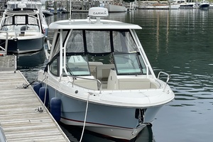 24ft Boston Whaler Yacht For Sale