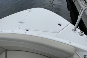 24ft Boston Whaler Yacht For Sale