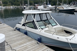 24ft Boston Whaler Yacht For Sale