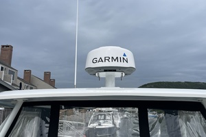 24ft Boston Whaler Yacht For Sale