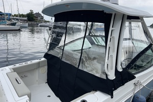 24ft Boston Whaler Yacht For Sale