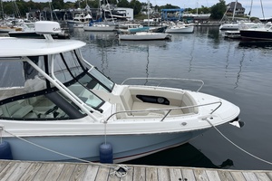 24ft Boston Whaler Yacht For Sale
