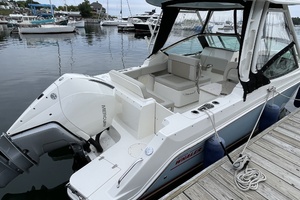 24ft Boston Whaler Yacht For Sale