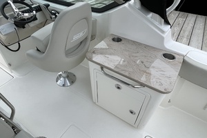 24ft Boston Whaler Yacht For Sale