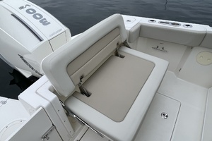 24ft Boston Whaler Yacht For Sale