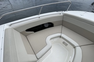 24ft Boston Whaler Yacht For Sale