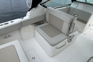24ft Boston Whaler Yacht For Sale