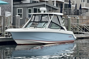 24ft Boston Whaler Yacht For Sale