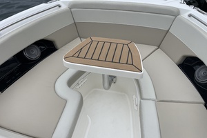 24ft Boston Whaler Yacht For Sale