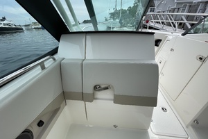 24ft Boston Whaler Yacht For Sale
