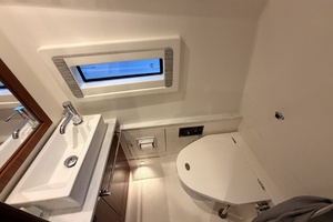 Sea Shed 37ft Pursuit Yacht For Sale