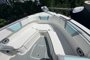 23ft Robalo Yacht For Sale