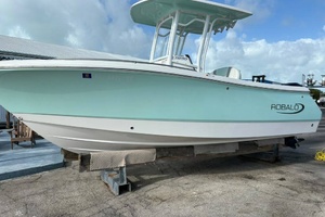 23ft Robalo Yacht For Sale