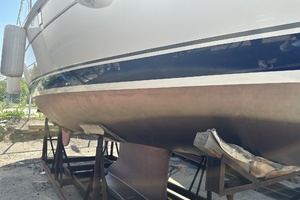 Chrisalyss 33ft Hunter Yacht For Sale