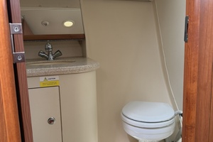 Chrisalyss 33ft Hunter Yacht For Sale
