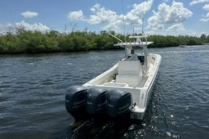Line Holder 36ft Invincible Yacht For Sale