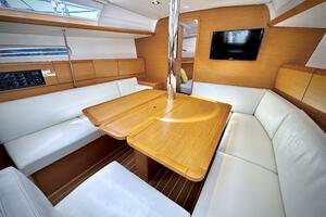 Polaris 37ft Jeanneau Yacht For Sale