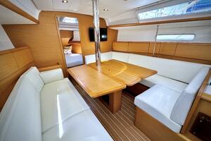 Polaris 37ft Jeanneau Yacht For Sale
