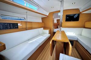 Polaris 37ft Jeanneau Yacht For Sale