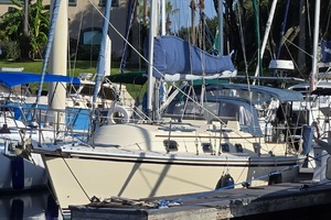La Sirena 35ft Caliber Yacht For Sale