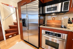 Bamboozled Again 80ft Lazzara Yachts Yacht For Sale