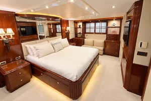 Bamboozled Again 80ft Lazzara Yachts Yacht For Sale