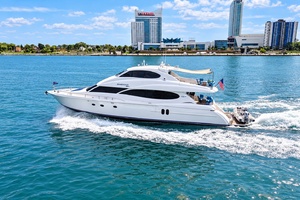Bamboozled Again 80ft Lazzara Yachts Yacht For Sale