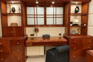 Bamboozled Again 80ft Lazzara Yachts Yacht For Sale