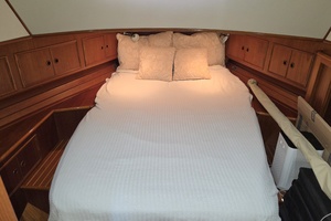 Bella Cosa 43ft Grand Banks Eastbay Yacht For Sale