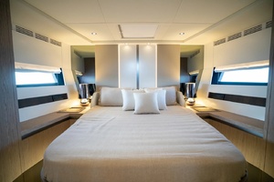 60ft Azimut Yacht For Sale