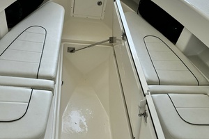 29ft SeaVee Yacht For Sale