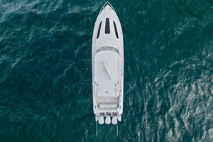 T T BURNIN DAYLIGHT 40ft Intrepid Yacht For Sale