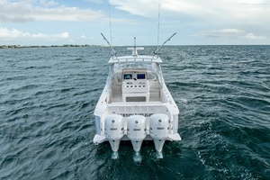 T T BURNIN DAYLIGHT 40ft Intrepid Yacht For Sale