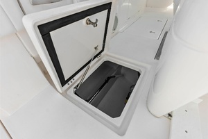 T T BURNIN DAYLIGHT 40ft Intrepid Yacht For Sale
