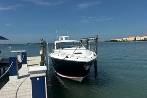 37ft Pursuit Yacht For Sale