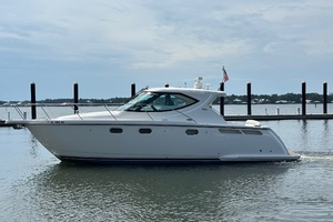 DAYS LIKE THESE 35ft Tiara Yachts Yacht For Sale