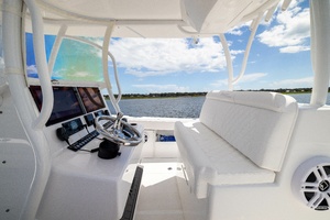 33ft Front Runner Yacht For Sale