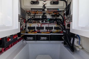 33ft Front Runner Yacht For Sale