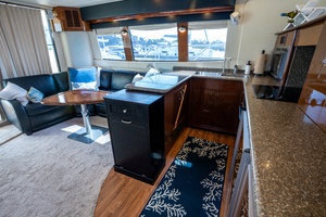 56ft Carver Yacht For Sale