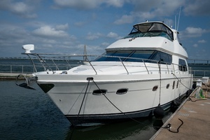 56ft Carver Yacht For Sale