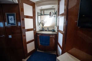 56ft Carver Yacht For Sale