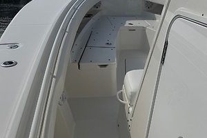 Hooked 31ft Regulator Yacht For Sale