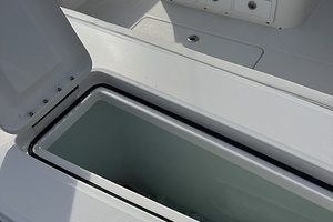 Hooked 31ft Regulator Yacht For Sale