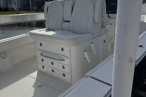 Hooked 31ft Regulator Yacht For Sale