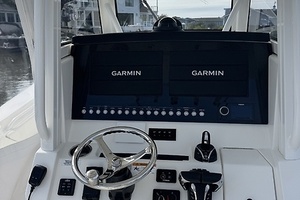 Hooked 31ft Regulator Yacht For Sale