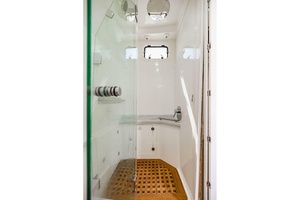 Bull Run 53ft HCB Yacht For Sale