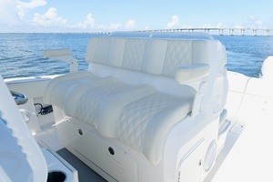 33FT (10.34M) INVINCIBLE