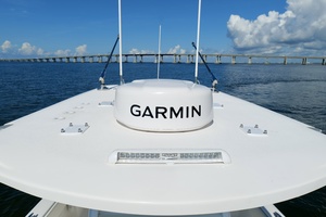 33FT (10.34M) INVINCIBLE